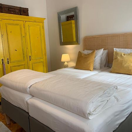 Beautiful Private Room Next To Lisbon - New Paço de Arcos Eksteriør bilde