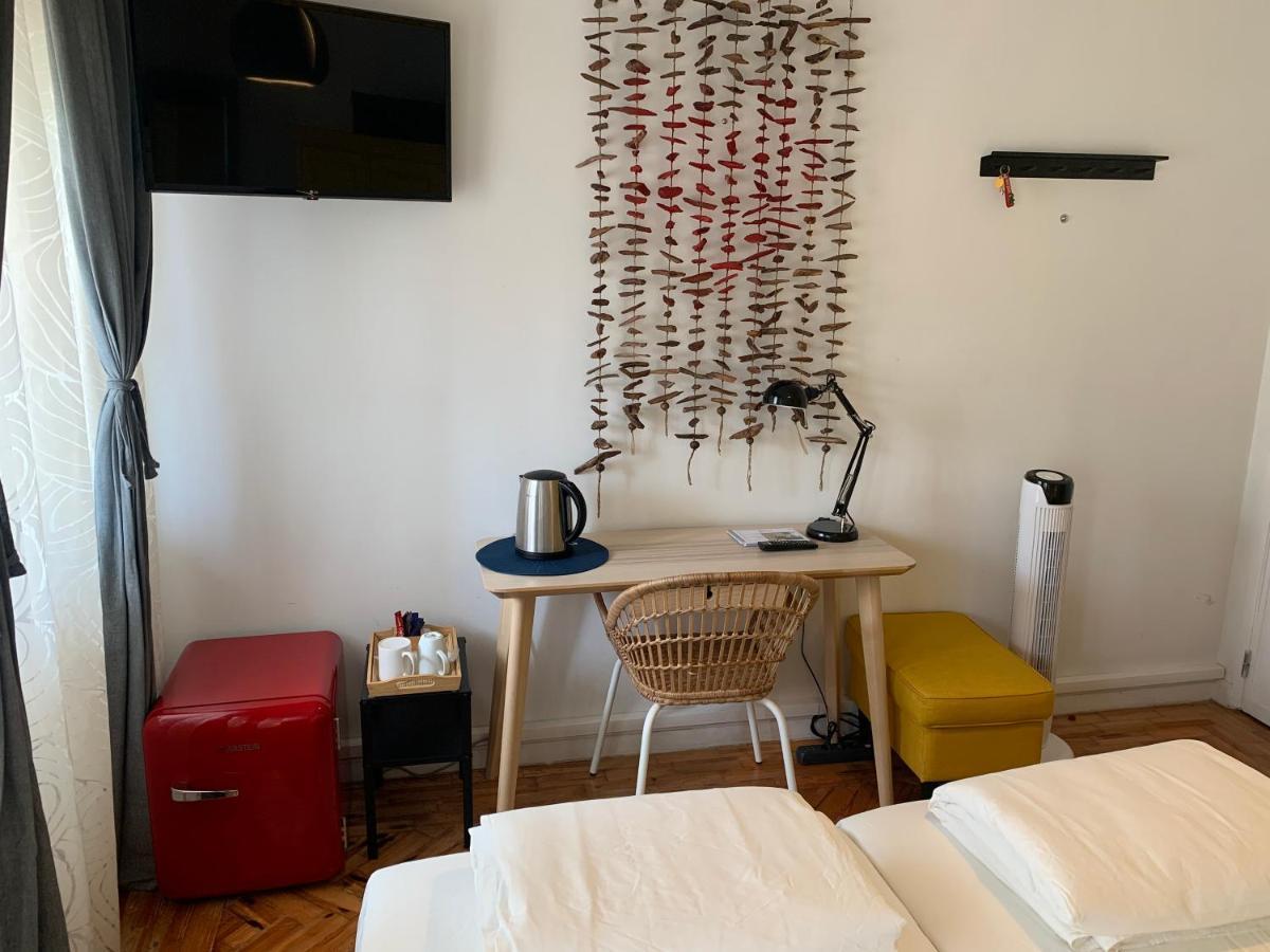 Beautiful Private Room Next To Lisbon - New Paço de Arcos Eksteriør bilde