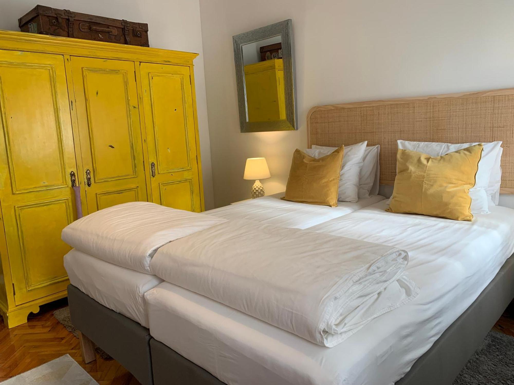Beautiful Private Room Next To Lisbon - New Paço de Arcos Eksteriør bilde